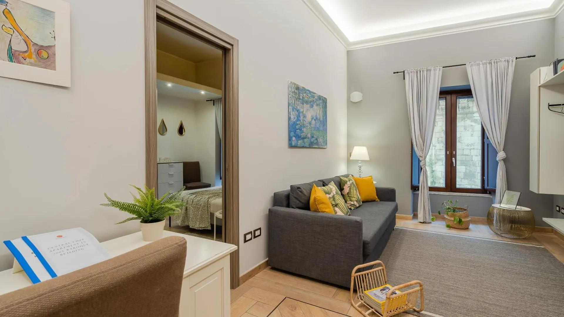 Central Cozy Apt. 70M2 In '700S Baroque Building Syracuse